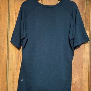 Men’s lululemon 2XL T-shirt
